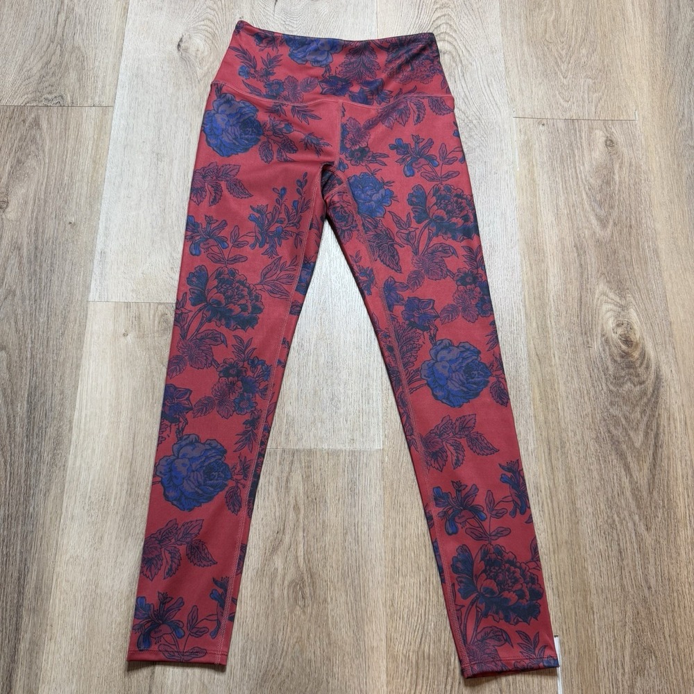 FREE PEOPLE MOVEMENT $78 Ashford Lose Control Cropped Legging Red Combo XS